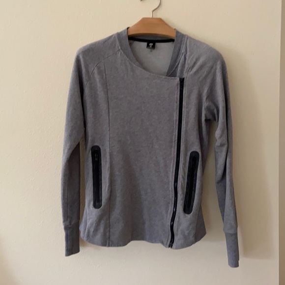 HPE Clothing asymmetrical zip sweatshirt. - Picture 1 of 6